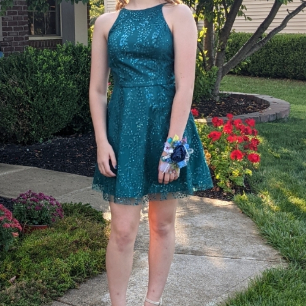 Homecoming Dress Blondie Nites Emerald Green Sequin Short Gown Size 7/8 Teen Jr